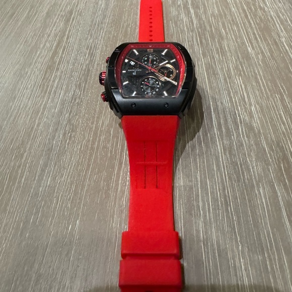 Stylish Black and Red Wearable Watch - Picture 1 of 3